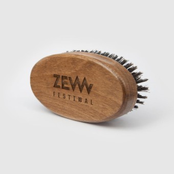 Beard brush with boar...